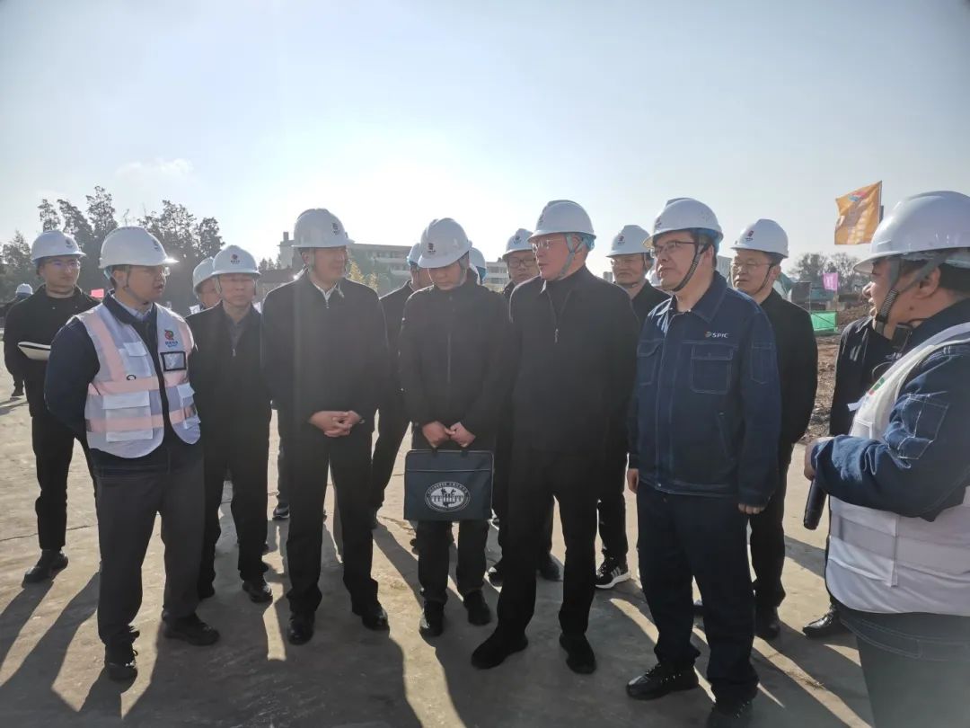 云南省能源局局長(zhǎng)陳杰到云南國(guó)際陸良項(xiàng)目現(xiàn)場(chǎng)調(diào)研