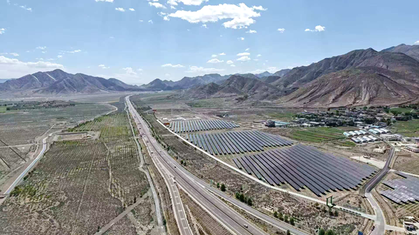 西藏白朗縣90兆瓦光儲一體化項目成功實現全容量并網發電